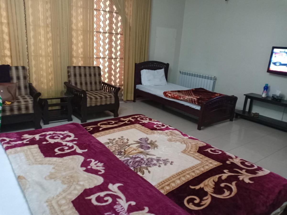 Tourist Hub Islamabad Bed and Breakfast Eksteriør billede