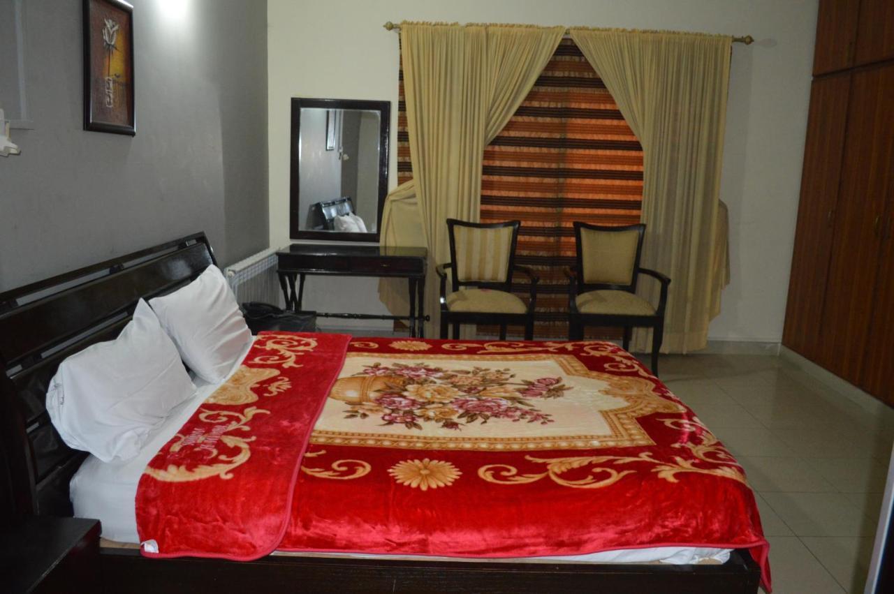 Tourist Hub Islamabad Bed and Breakfast Eksteriør billede