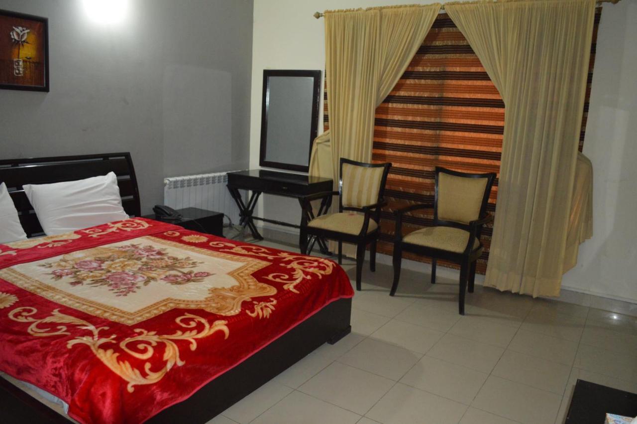 Tourist Hub Islamabad Bed and Breakfast Eksteriør billede