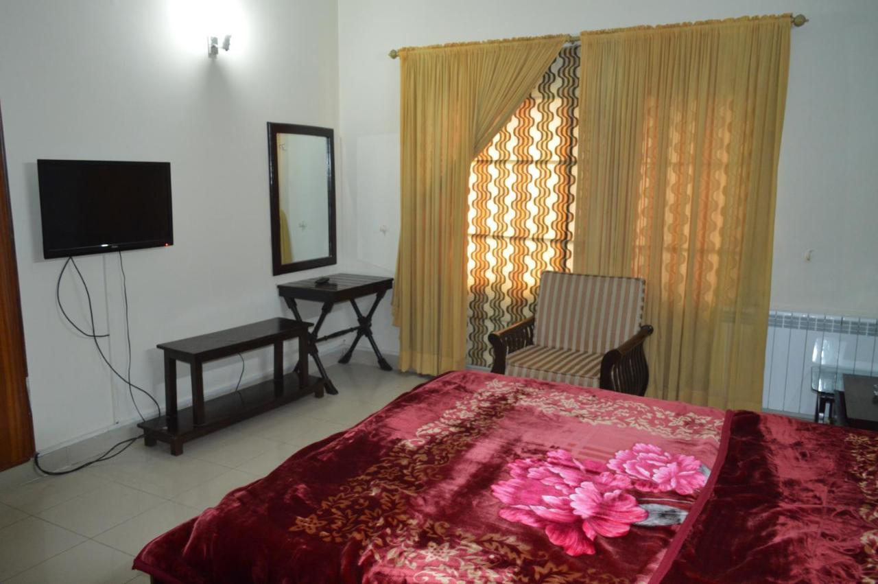 Tourist Hub Islamabad Bed and Breakfast Eksteriør billede